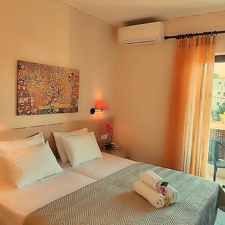 Hotel Prigipikon Suites And Sofites Loutra Ipatis Exterior photo