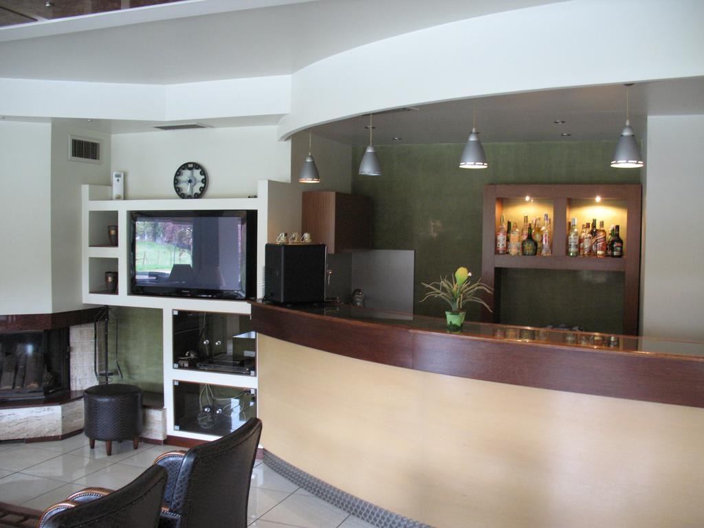 Hotel Prigipikon Suites And Sofites Loutra Ipatis Exterior photo