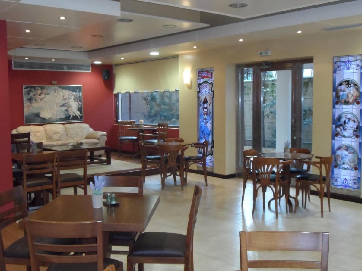 Hotel Prigipikon Suites And Sofites Loutra Ipatis Exterior photo